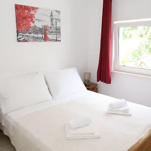 apartments-old-town.hotels-in-trogir.com/