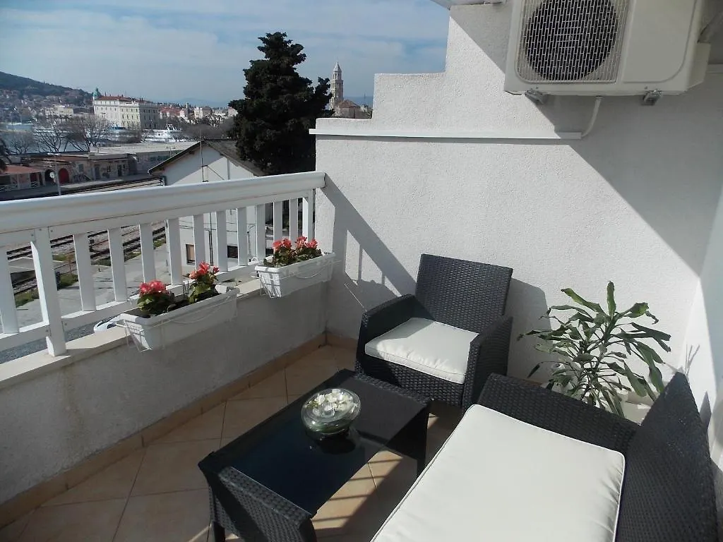 Rooms Valentino 3*, Split Croatia